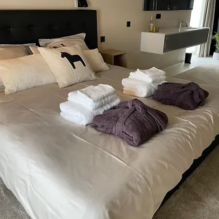 & Vins - D'exception Bed & Breakfast Namur